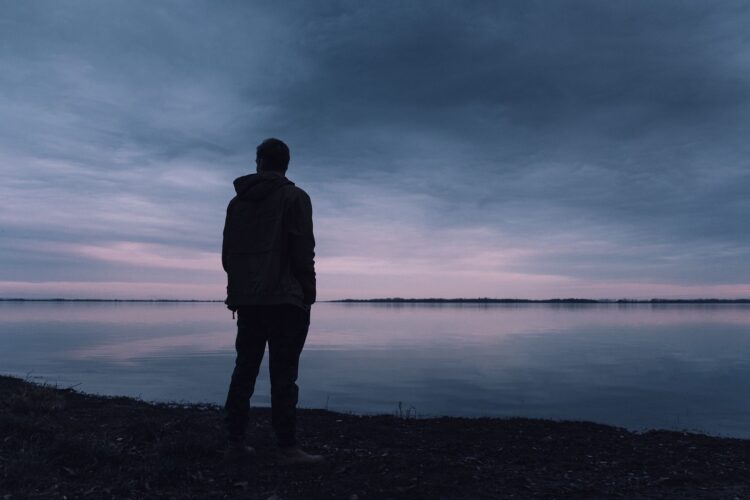 How to deal with loneliness, why we feel lonely, psychology